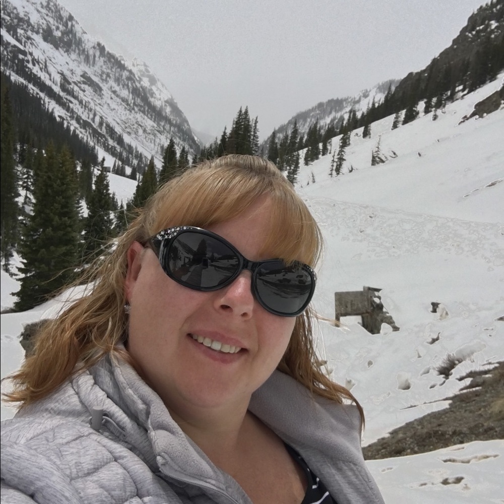 Meet your Posher, Andrea